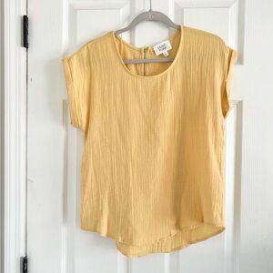 NWOT Olive and Oak Butter Yellow Guazy Cotton Tee